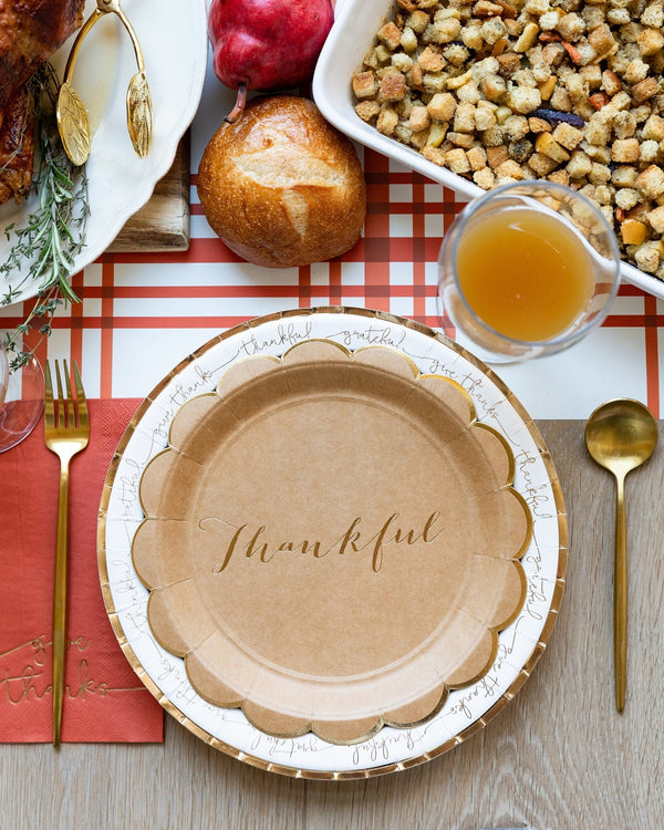 Thankful Kraft Scalloped Dinner Plates / Rustic Thanksgiving Plates / Thankful Plates / Thanksgiving Paper Plates / Friendsgiving Plates